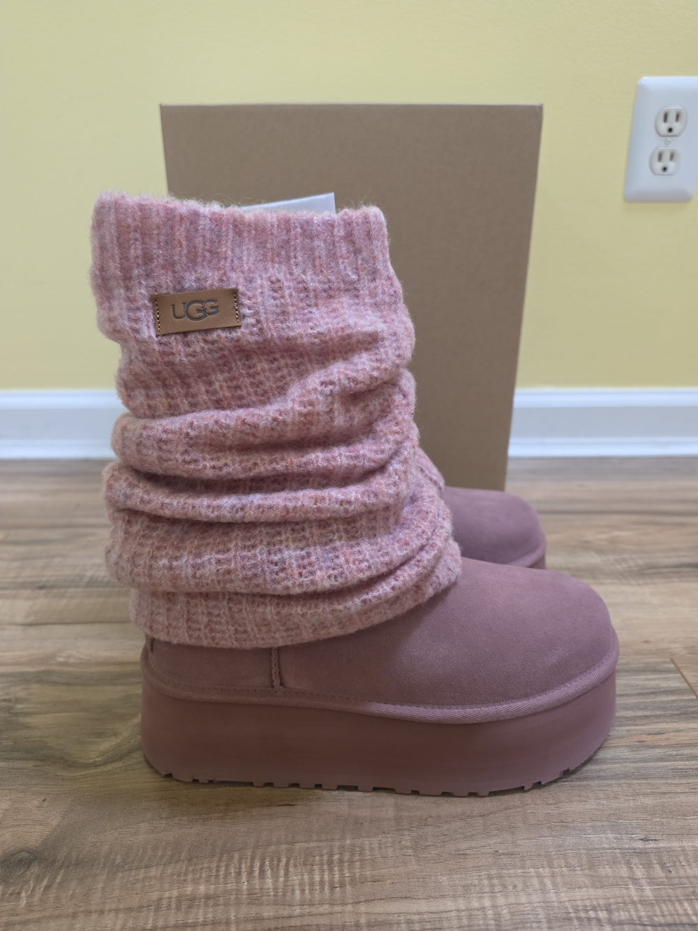 New UGG Classic Mini Dipper Legwarmer Boot